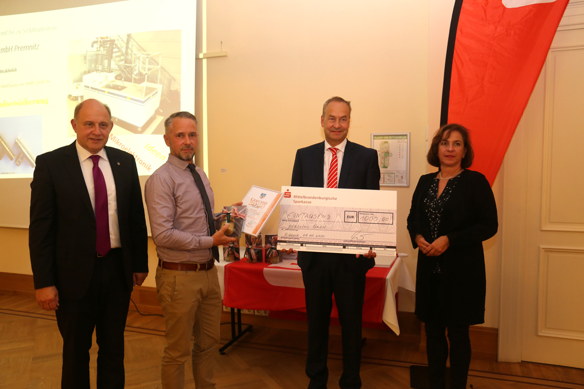 Business development prize awarded by the Havelland district for plasotec